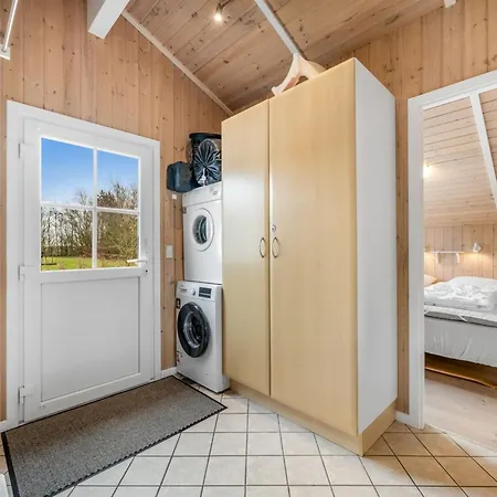 Tinka - 1-2km To The Fjord By Interhome Feriehus *